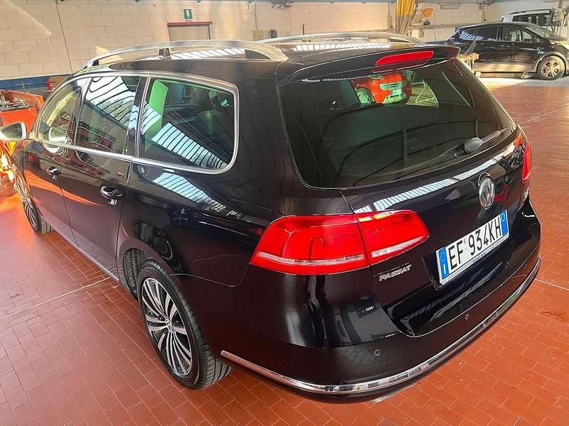 Usata VW Passat Highline 140 CV (102 kW) 2011 Nero Station wagon