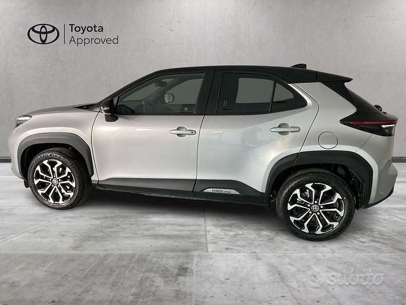 Usata Toyota Yaris Cross Trend 116 CV (85 kW) 2022 Grigio SUV