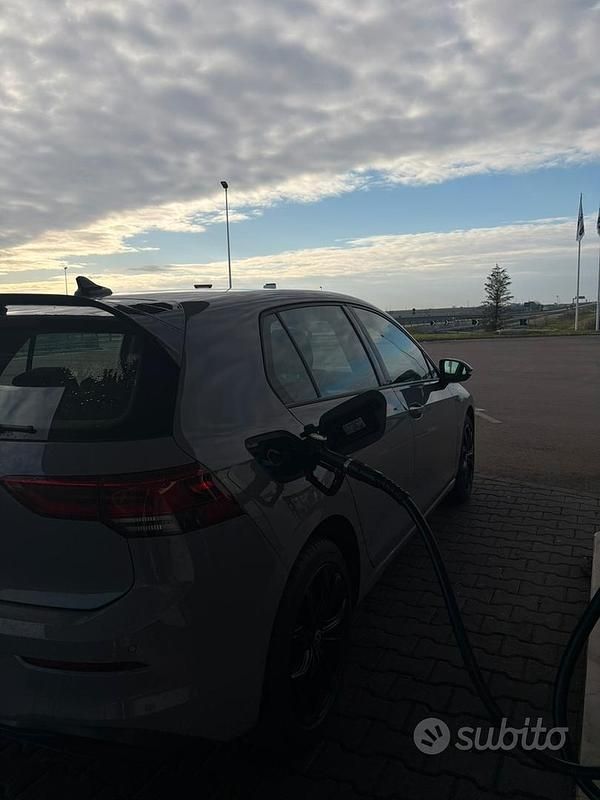 Usata VW Golf VIII Life 115 CV (84 kW) 2022 Berlina