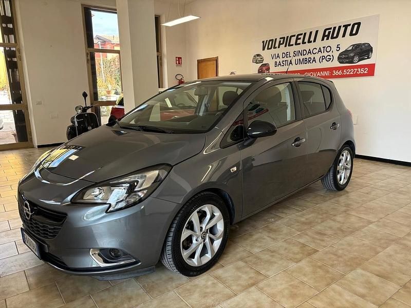 Usata Opel Corsa 75 CV (55 kW) 2015 Grigio Berlina