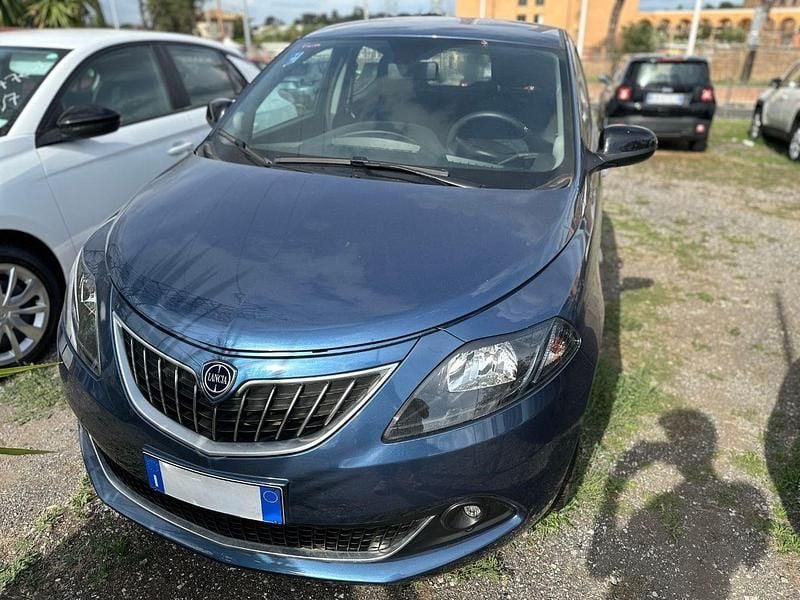 Usata Lancia Ypsilon S 69 CV (50 kW) 2024 Blu Utilitaria