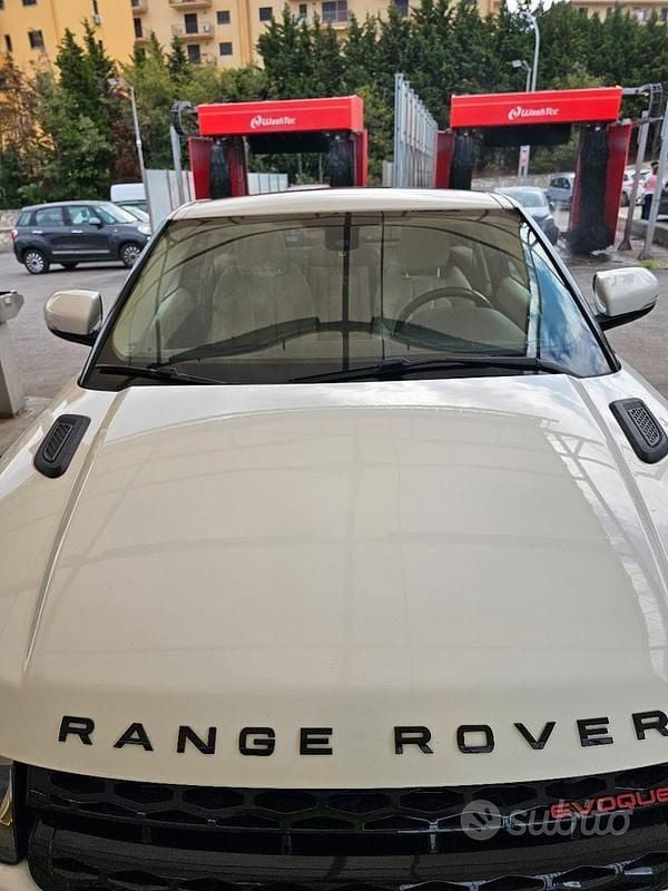 Usata Land Rover Range Rover evoque Dynamic 190 CV (139 kW) 2011 Bianco Coupé