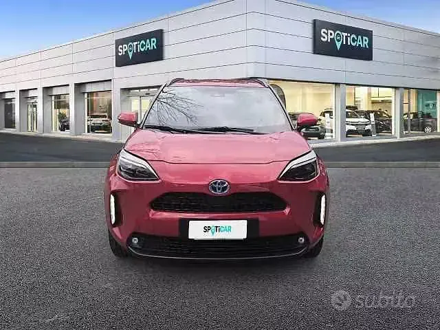 Usata Toyota Yaris Cross Trend 92 CV (67 kW) 2023 Rosso SUV