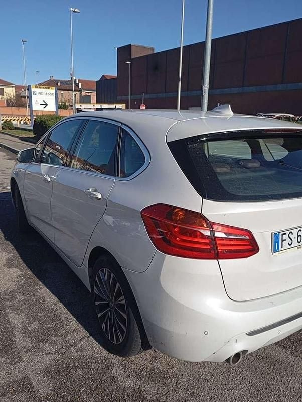 Usata BMW 216 Active Tourer Luxury Line 102 CV (75 kW) 2018 Bianco Monovolume