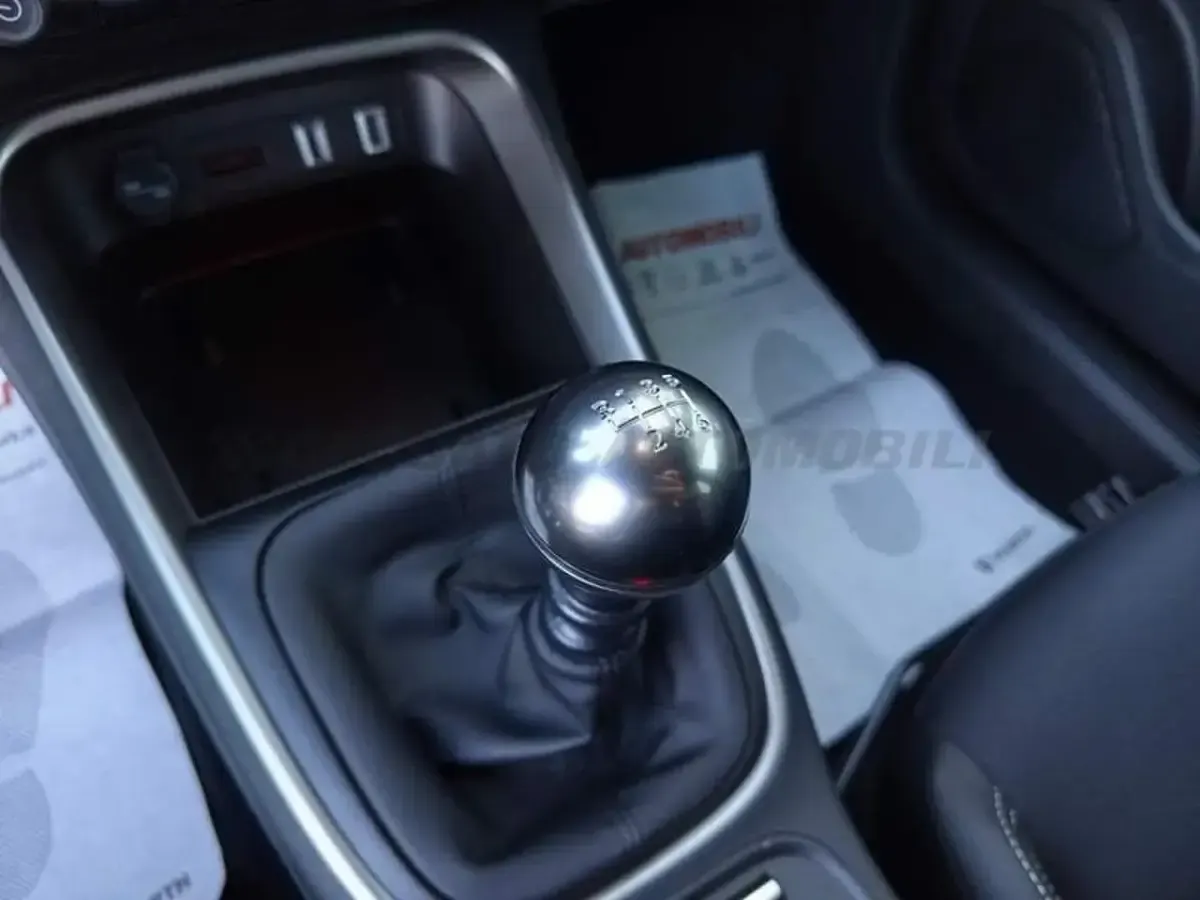 Nuova Jeep Avenger Summit 100 CV (73 kW) 2026 Grigio SUV