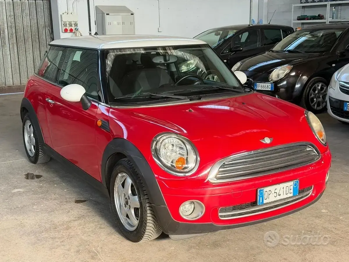 Usata Mini Cooper Chili 120 CV (88 kW) 2008 Rosso Utilitaria
