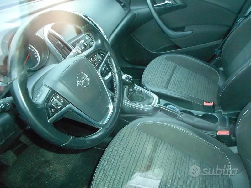 Usata Opel Astra Cosmo 140 CV (102 kW) 2016 Grigio Station wagon