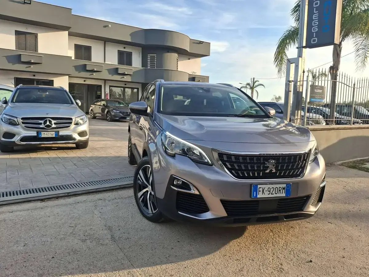 Usata Peugeot 3008 Allure 120 CV (88 kW) 2017 Grigio SUV