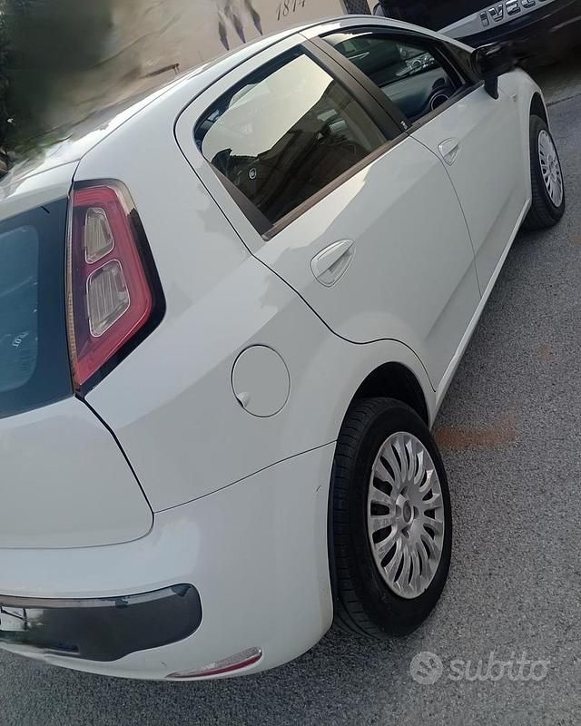 Usata Fiat Grande Punto 2010 Bianco Utilitaria