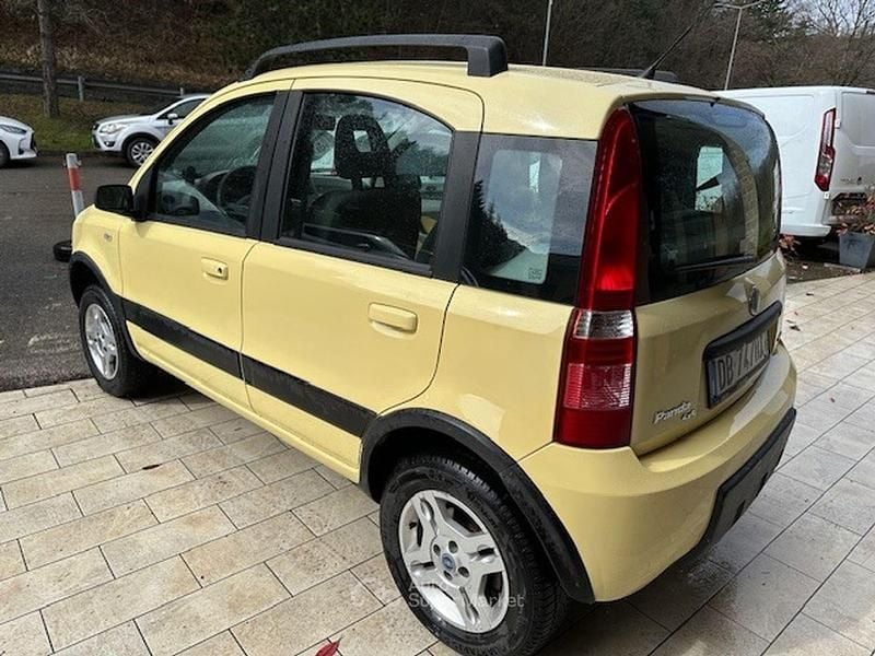 Usata Fiat Panda 4x4 Climbing 69 CV (50 kW) 2006 Giallo Utilitaria