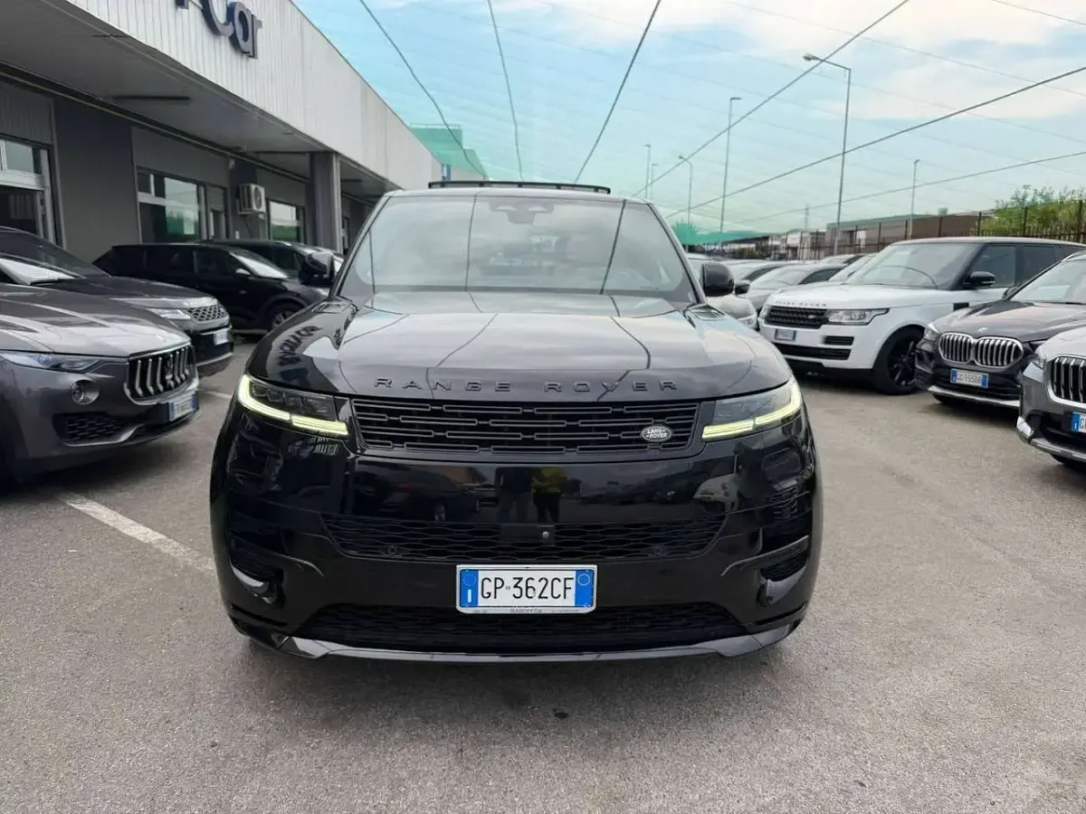 Usata Land Rover Range Rover Sport Dynamic 249 CV (183 kW) 2023 Nero SUV