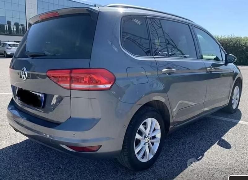 Usata VW Touran Business 115 CV (84 kW) 2017 Grigio Monovolume