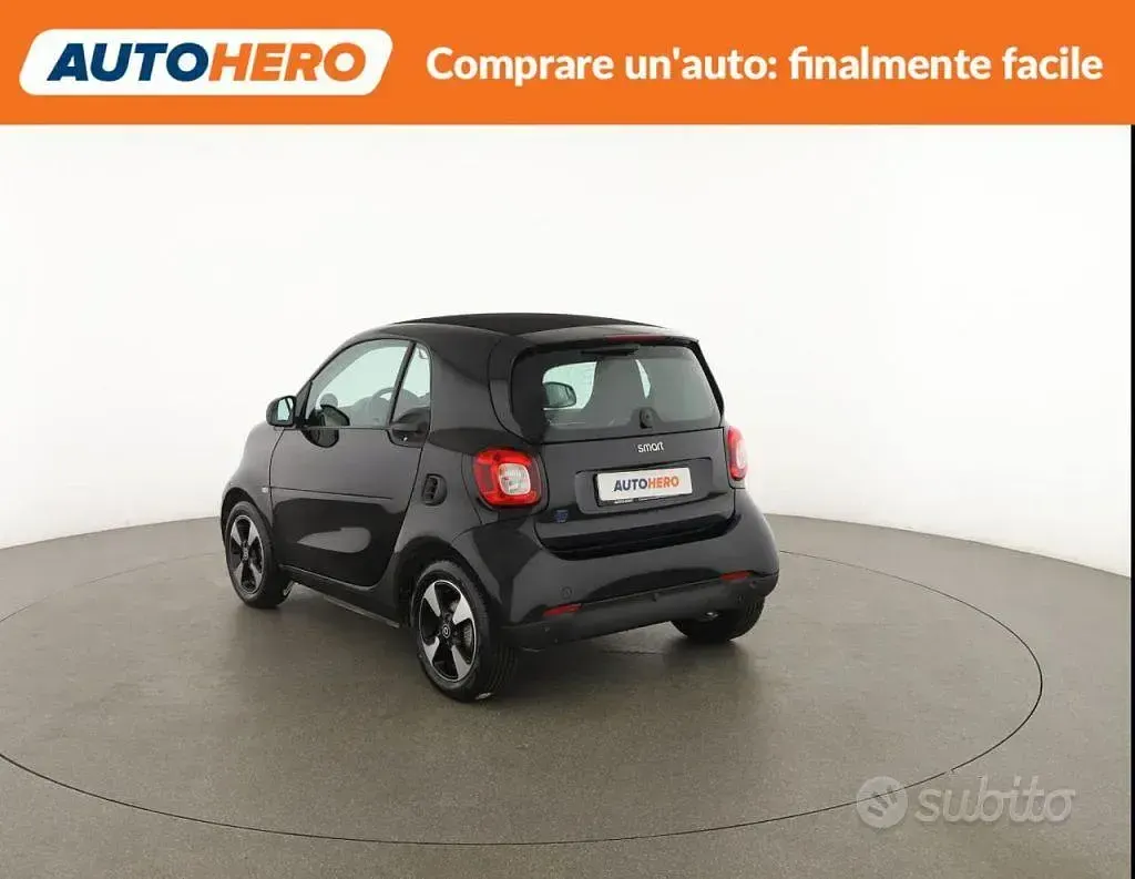 Begagnad Smart ForTwo Coupé Passion 41 kW (56 HK) 2021 Svart Halvkombi