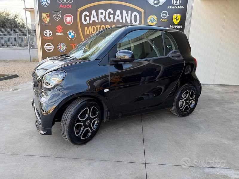 Usata Smart ForTwo Coupé Prime 90 CV (66 kW) 2017 Nero Coupé