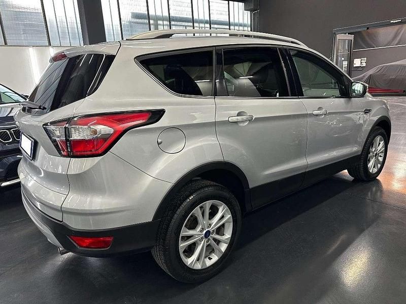 Usata Ford Kuga Titanium 120 CV (88 kW) 2018 Argento metallizzato SUV