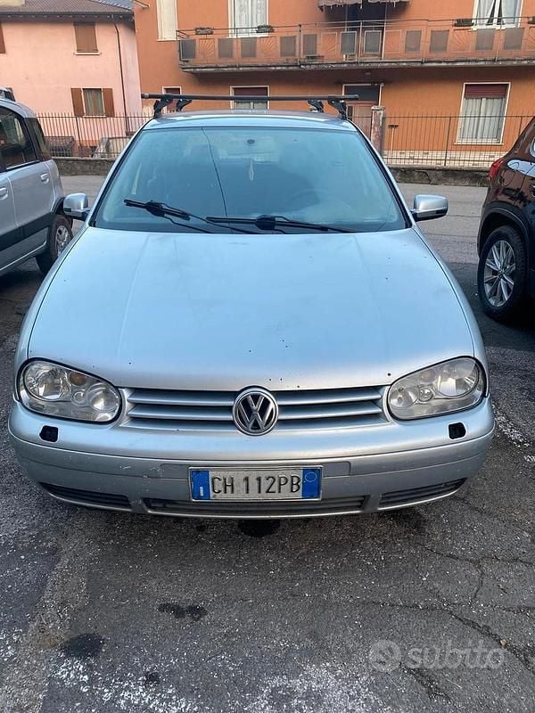 Usata VW Golf IV 101 CV (74 kW) 2001 Grigio Berlina