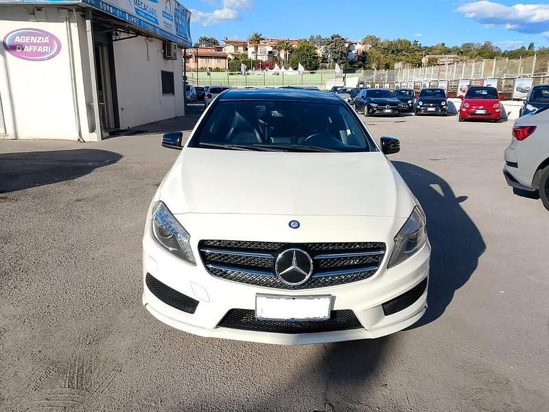 Usata Mercedes A180 AMG 108 CV (79 kW) 2015 Nero Berlina
