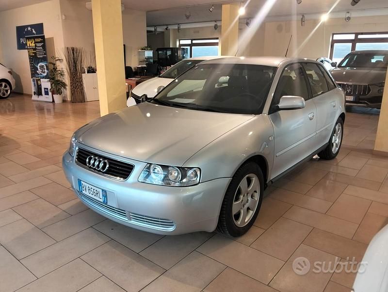 Usata Audi A3 Ambiente 125 CV (91 kW) 2001 Grigio Berlina