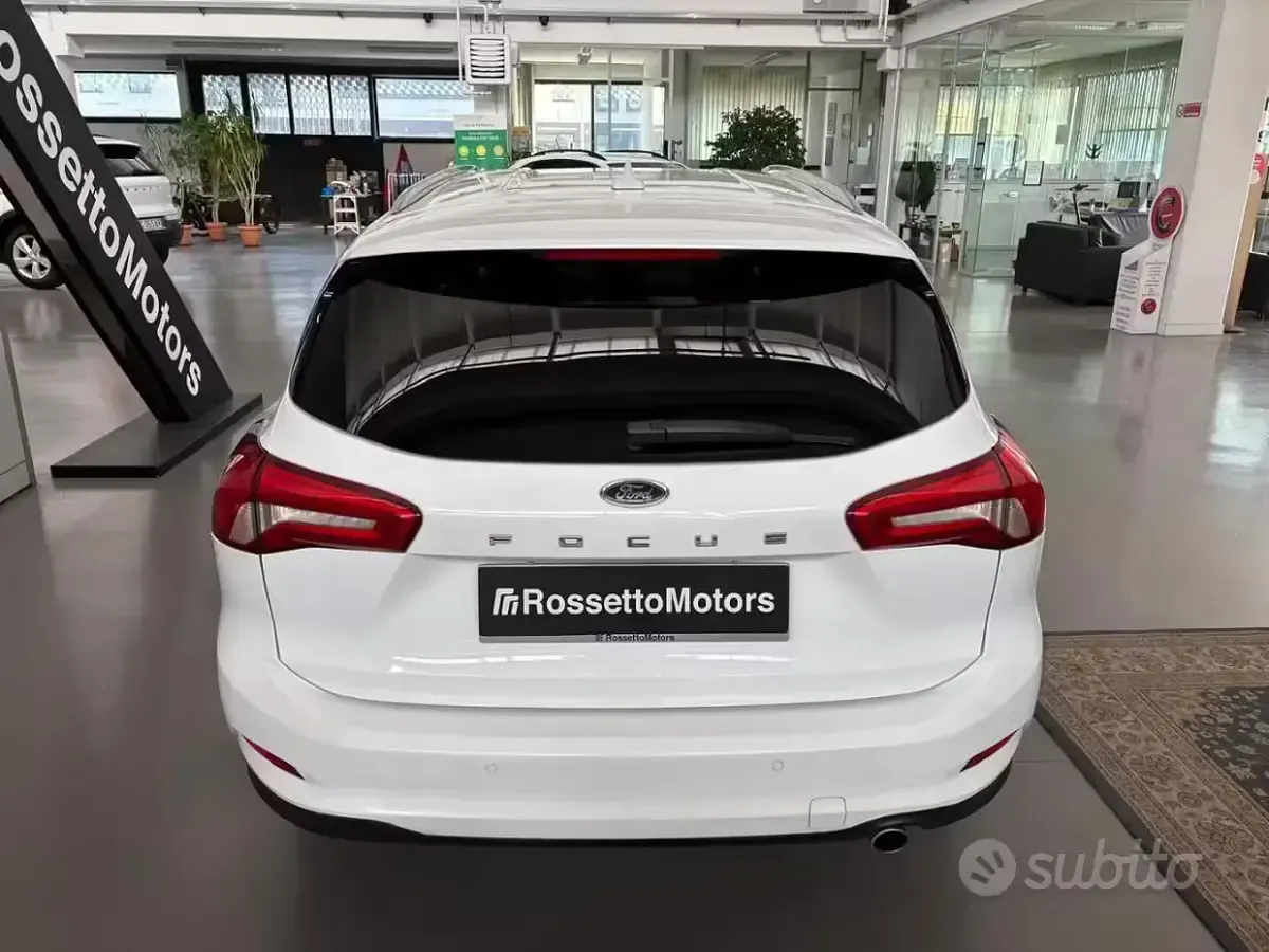 Usata Ford Focus ST-Line 120 CV (88 kW) 2020 Bianco Station wagon