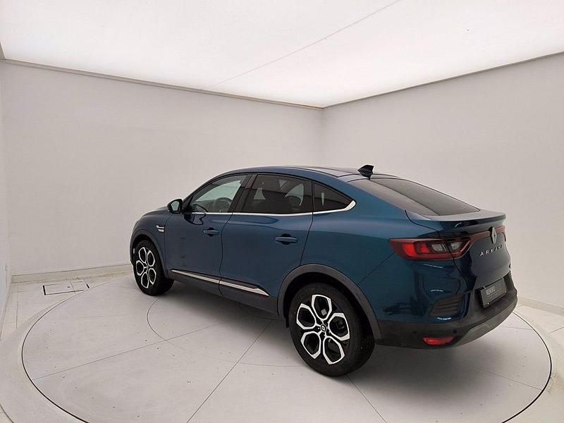 Usata Renault Arkana Techno 145 CV (106 kW) 2022 Blu scuro SUV