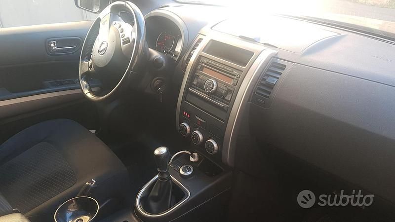 Usata Nissan X-Trail 150 CV (110 kW) 2012 Nero SUV