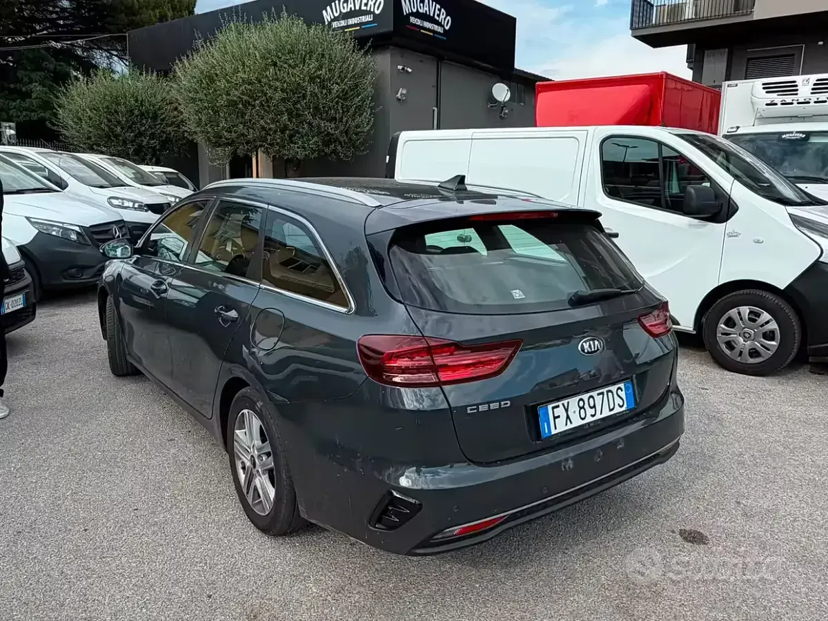 Usata Kia Ceed Sportswagon 116 CV (85 kW) 2019 Grigio Station wagon