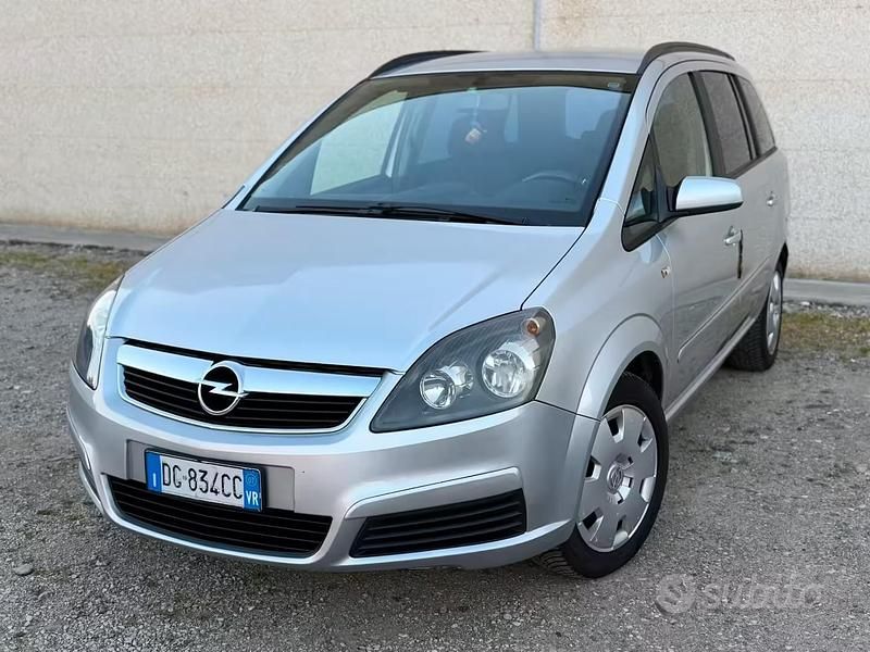 Usata Opel Zafira 94 CV (69 kW) 2007 Grigio Monovolume