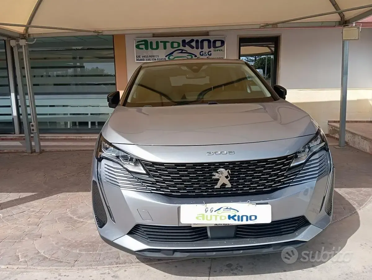 Usata Peugeot 3008 Allure 131 CV (96 kW) 2022 Grigio SUV