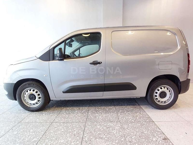 Nuova Opel Combo-e Life Edition 50 kW (68 CV) 2025 Kontrast grey  metallizzato Furgone