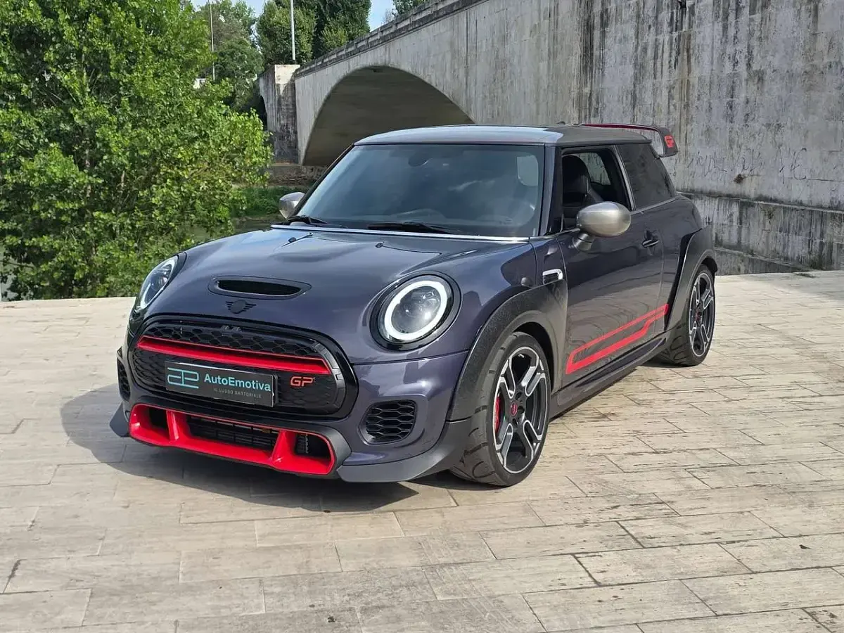Usata Mini John Cooper Works Comfort 306 CV (225 kW) 2020 Racing grey Utilitaria