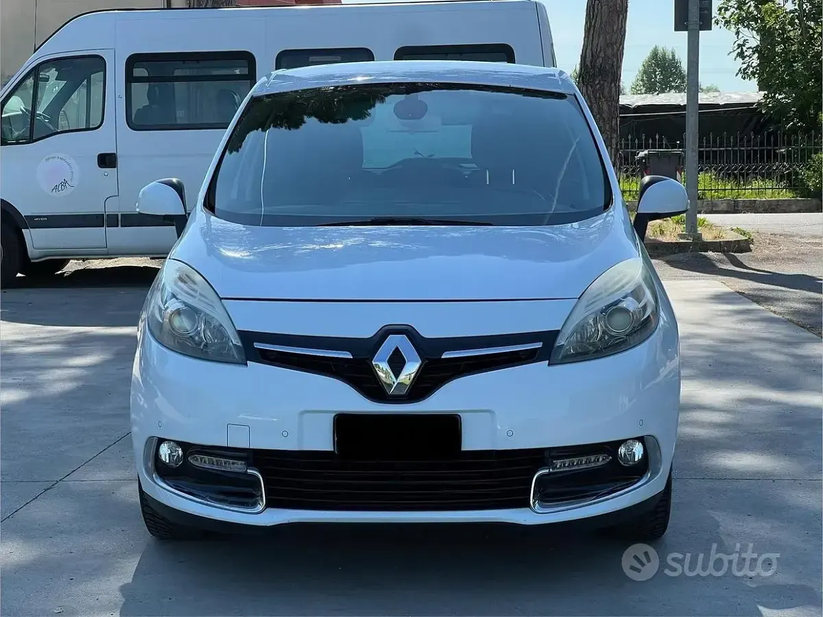 Usata Renault Scenic E-Tech XMOD 110 CV (80 kW) 2014 Bianco Monovolume
