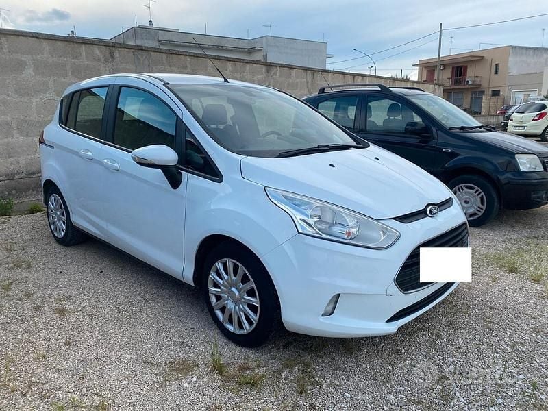 Usata Ford B-MAX Business Edition 100 CV (73 kW) 2015 Bianco Monovolume