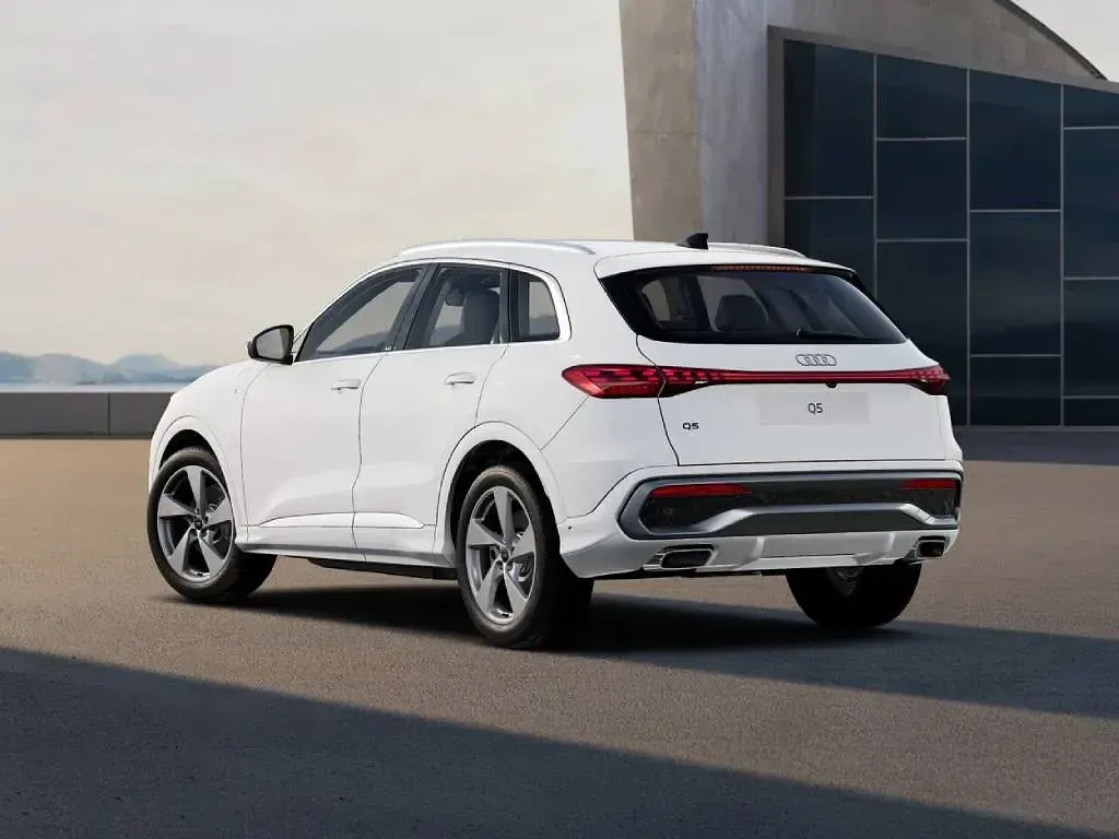 Nuova Audi Q5 S-Line 204 CV (150 kW) 2026 Bianco arkona SUV