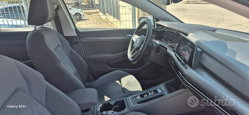 Usata VW Golf VIII Style 131 CV (96 kW) 2021 Grigio Berlina