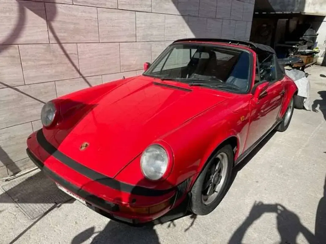 Usata Porsche 911 Carrera Cabriolet 207 CV (152 kW) 1984 Rosso Cabrio