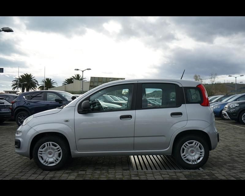 Usata Fiat Panda Lounge 69 CV (50 kW) 2020 Grigio metallizzato Utilitaria
