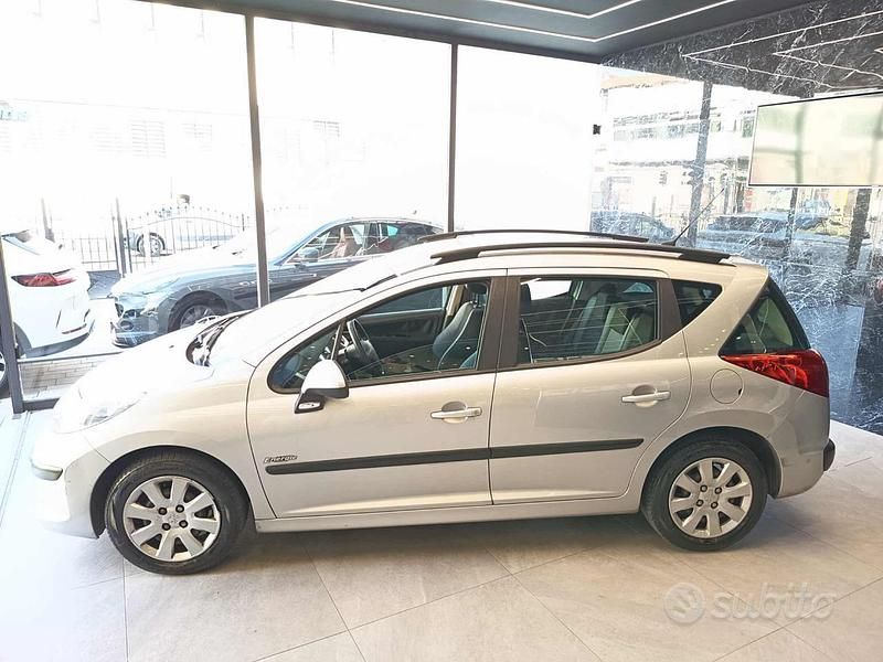 Usata Peugeot 207 75 CV (55 kW) 2008 Grigio scuro Station wagon