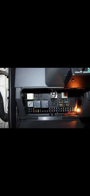 Usata Alfa Romeo 75 110 CV (80 kW) 1986 Bianco Berlina