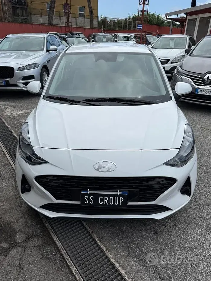 Usata Hyundai i10 Prime 67 CV (49 kW) 2023 Bianco Utilitaria