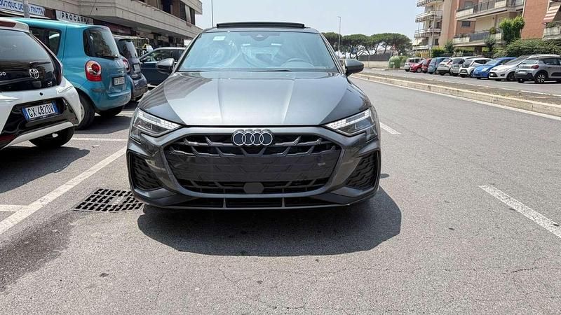 Grigio Nuova 2025 Audi A3 S-Line Station wagon | 36.800 € (Super prezzo) - Immagine 1/4