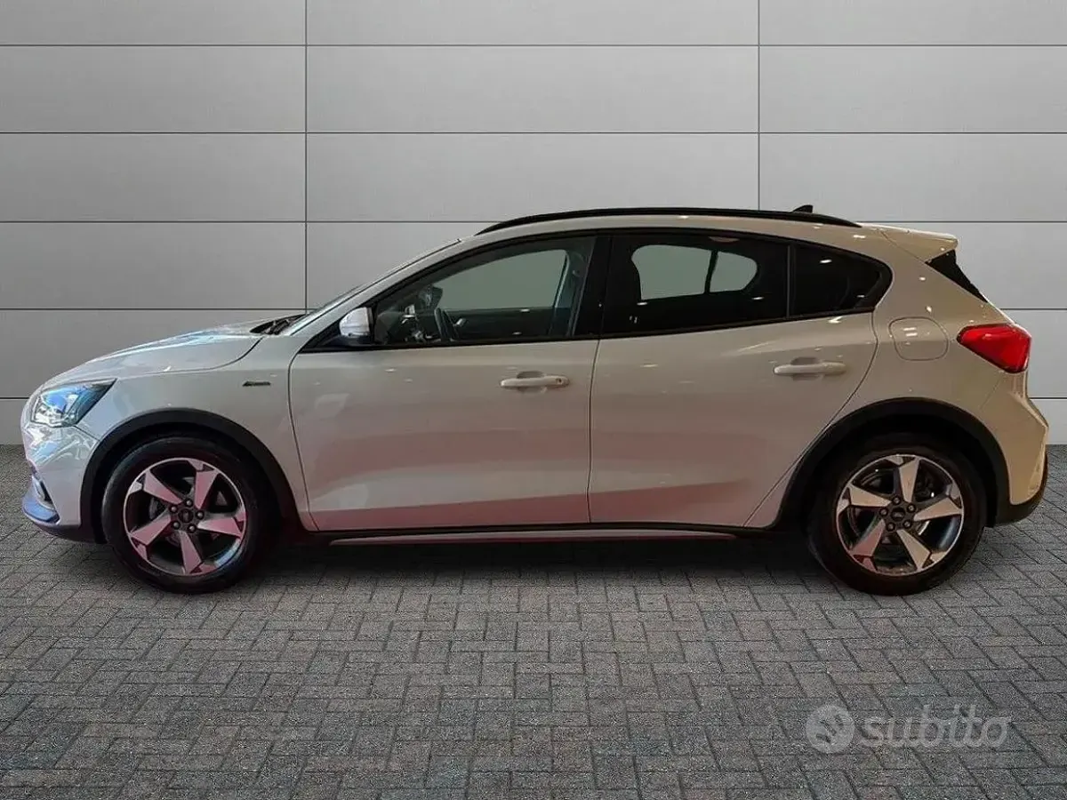 Usata Ford Focus 125 CV (91 kW) 2020 Berlina