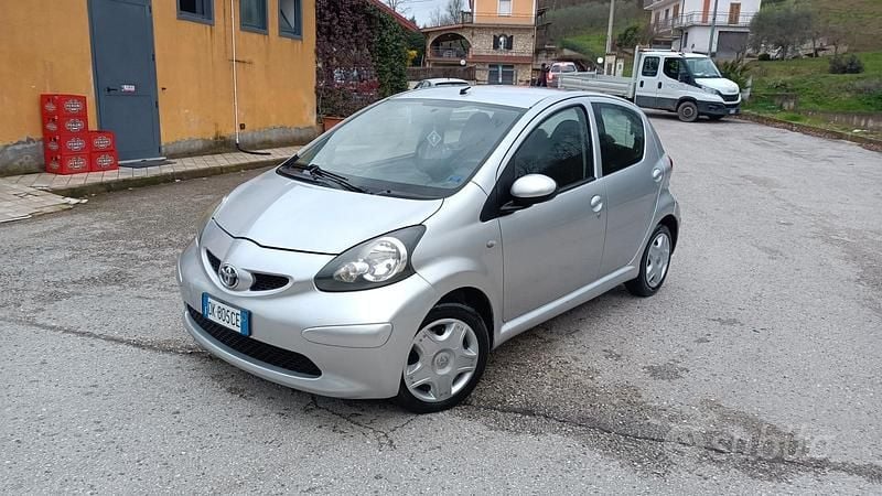 Usata Toyota Aygo 54 CV (39 kW) 2007 Utilitaria