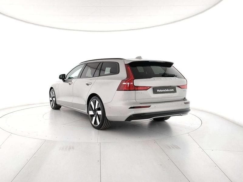 Nuova Volvo V60 Ultra 257 CV (189 kW) 2025 Silver bright Station wagon