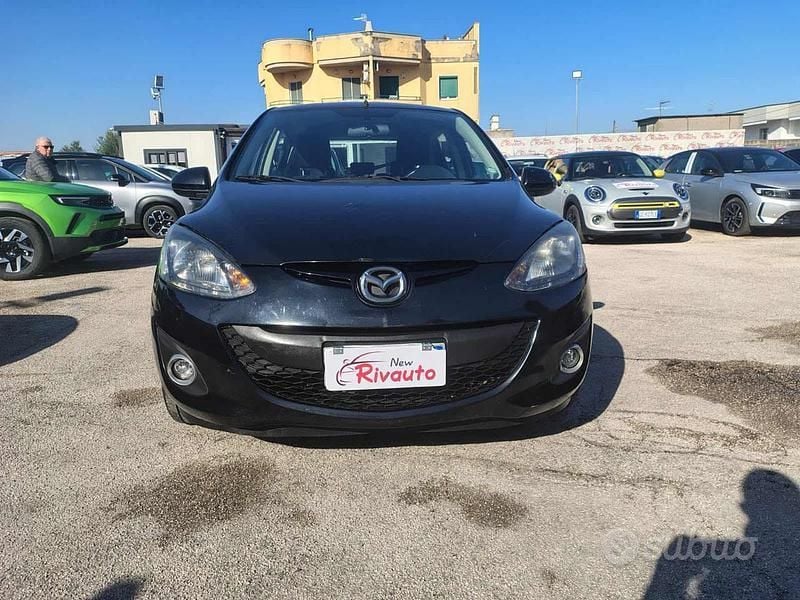 Usata Mazda 2 Trendy 75 CV (55 kW) 2013 Nero Utilitaria