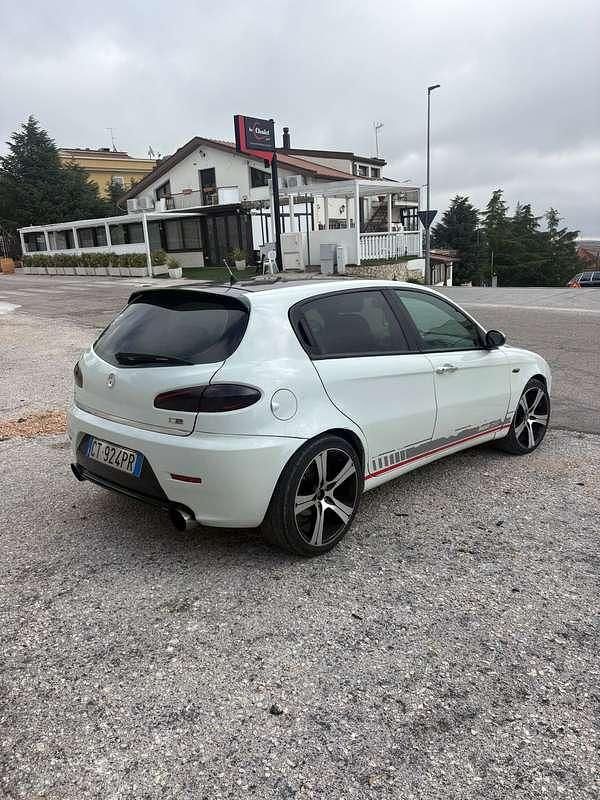 Usata Alfa Romeo 147 Exclusive 150 CV (110 kW) 2005 Utilitaria