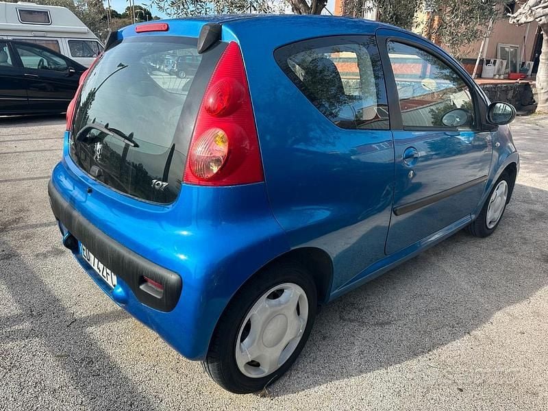 Occasion Peugeot 107 68 ch (50 kW) 2010 Bleue Citadine