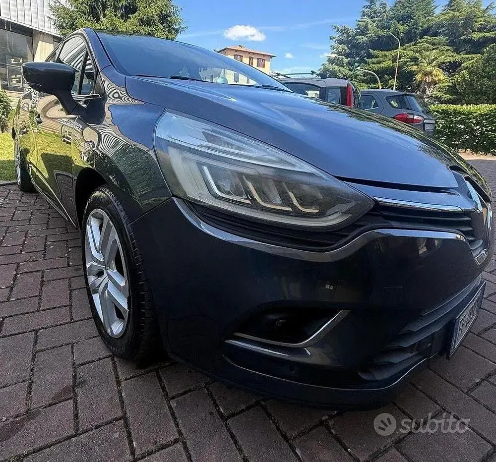Usata Renault Clio 90 CV (66 kW) 2016 Grigio Utilitaria