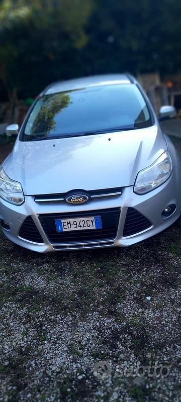 Usata Ford Focus 90 CV (66 kW) 2012 Grigio Station wagon