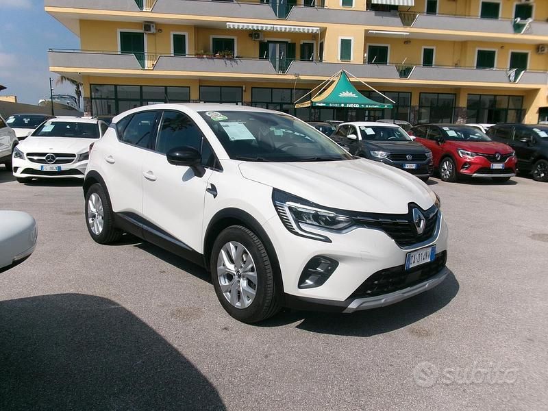 Usata Renault Captur Intens 101 CV (74 kW) 2020 Beige SUV