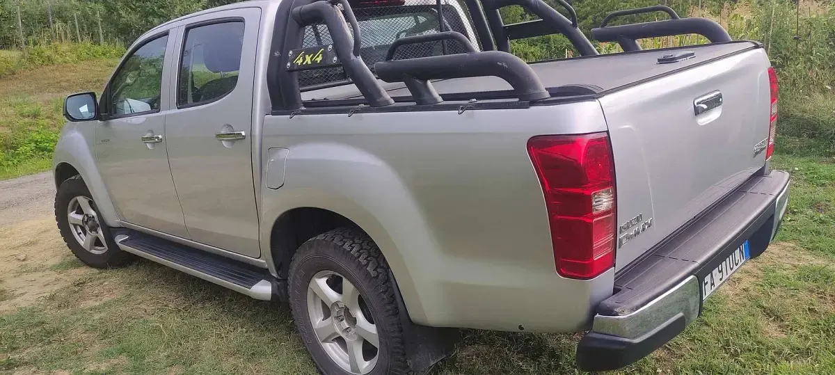 Usata Isuzu D-Max 163 CV (119 kW) 2015 Argento SUV